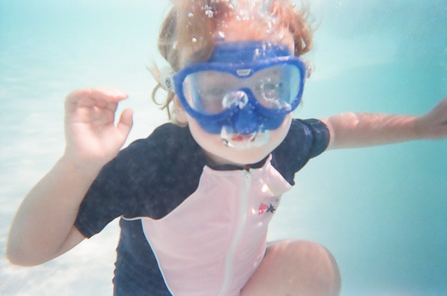 Apprentissage de la flottaison sans lunettes